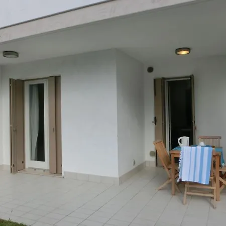 Apartamento Cozy In A With Swimming Pool